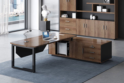 What Is the Standard Size of an Executive Desk?